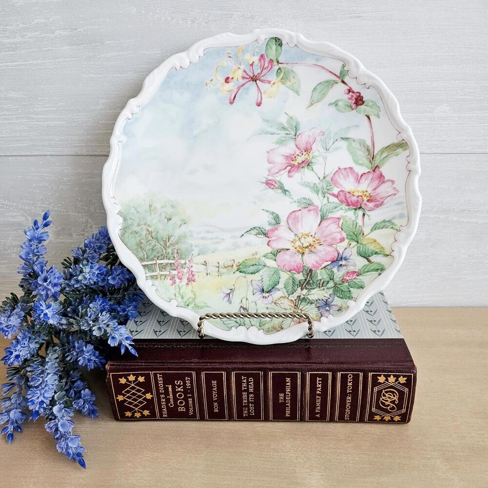 Royal Albert Bone China Plate, Flowers Of The Hedgerow, Wild Rose & Honeysuckle